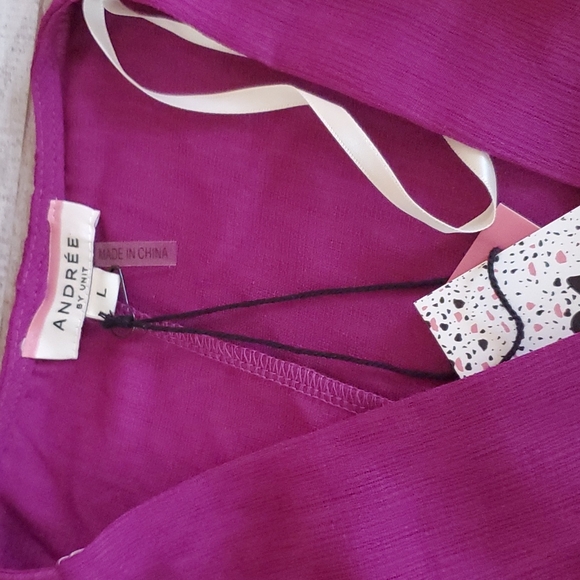 Nice magenta empire waist blouse. - Picture 5 of 7